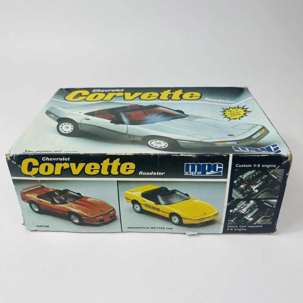 MPC 1:25 scale Chevrolet Corvette Roadster Plastic Model Kit #6213